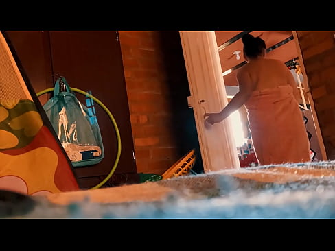 ❤️ Ny dadatoako dia manaraka ahy ho any amin'ny douche, dia manadala ahy izy rehefa mandro aho. kalitao firaisana ara-nofo aminay ❤